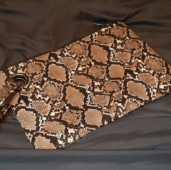 Snakeskin Clutch Purse - Picture 6 of 6